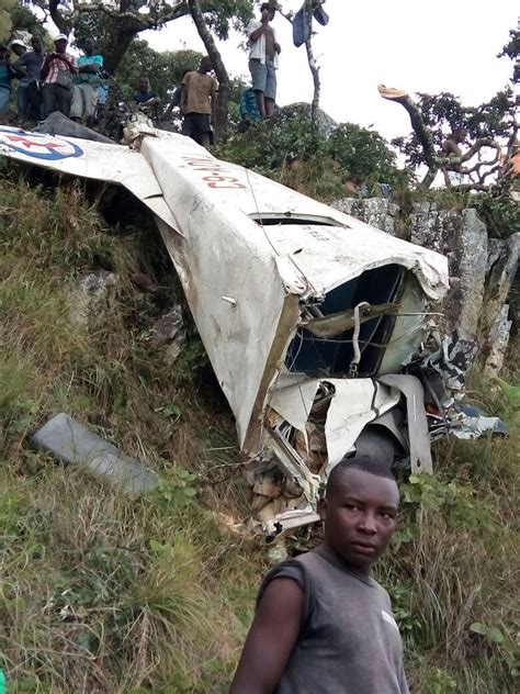 plane crash in zimbabwe